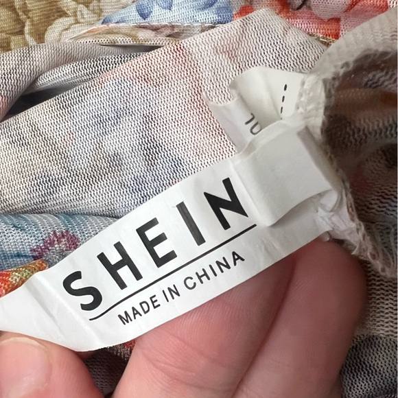 NWOT Floral Mesh Top! - Picture 13 of 15